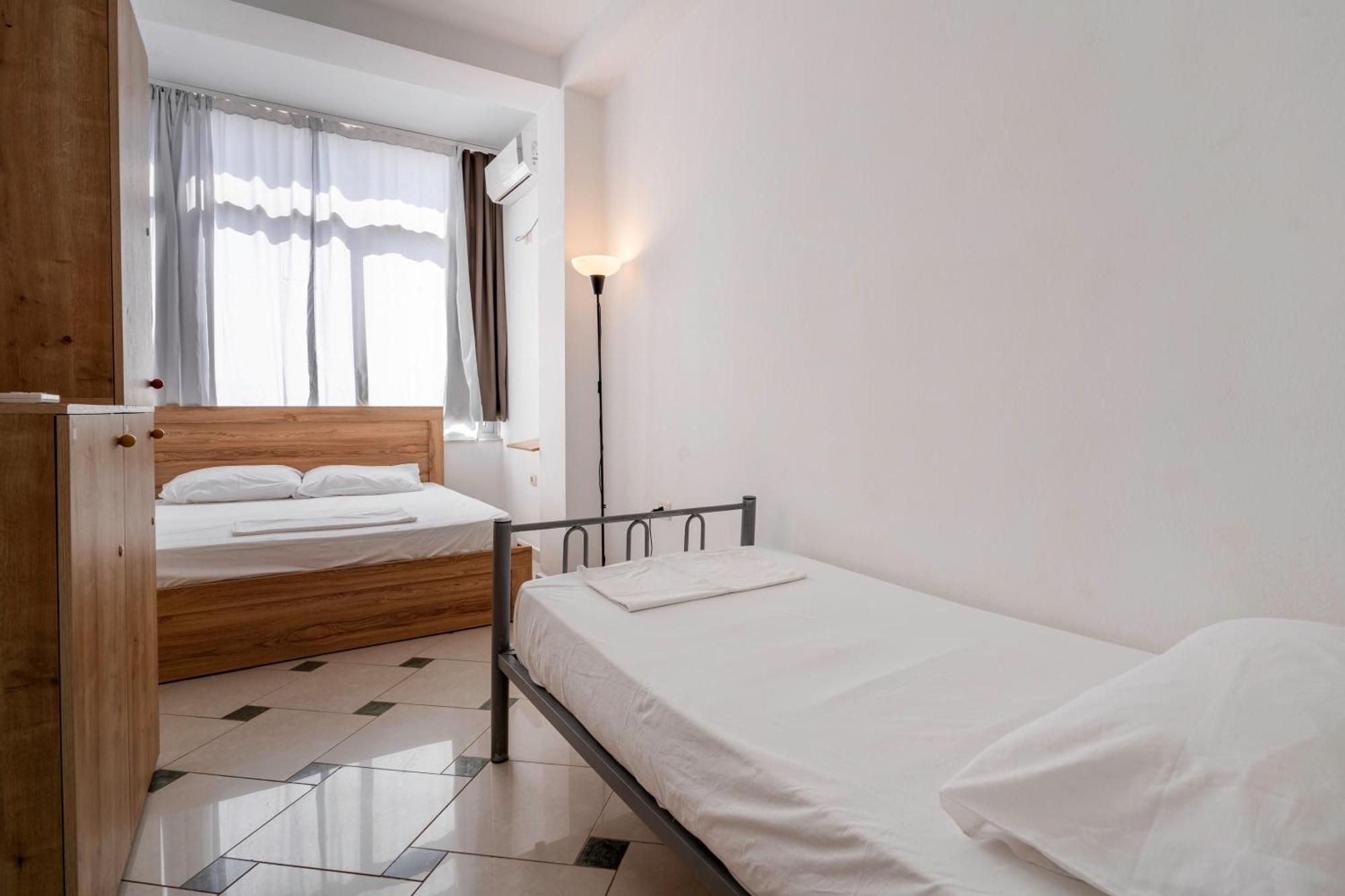 Hostel Hasta La Vista Саранде Екстериор снимка