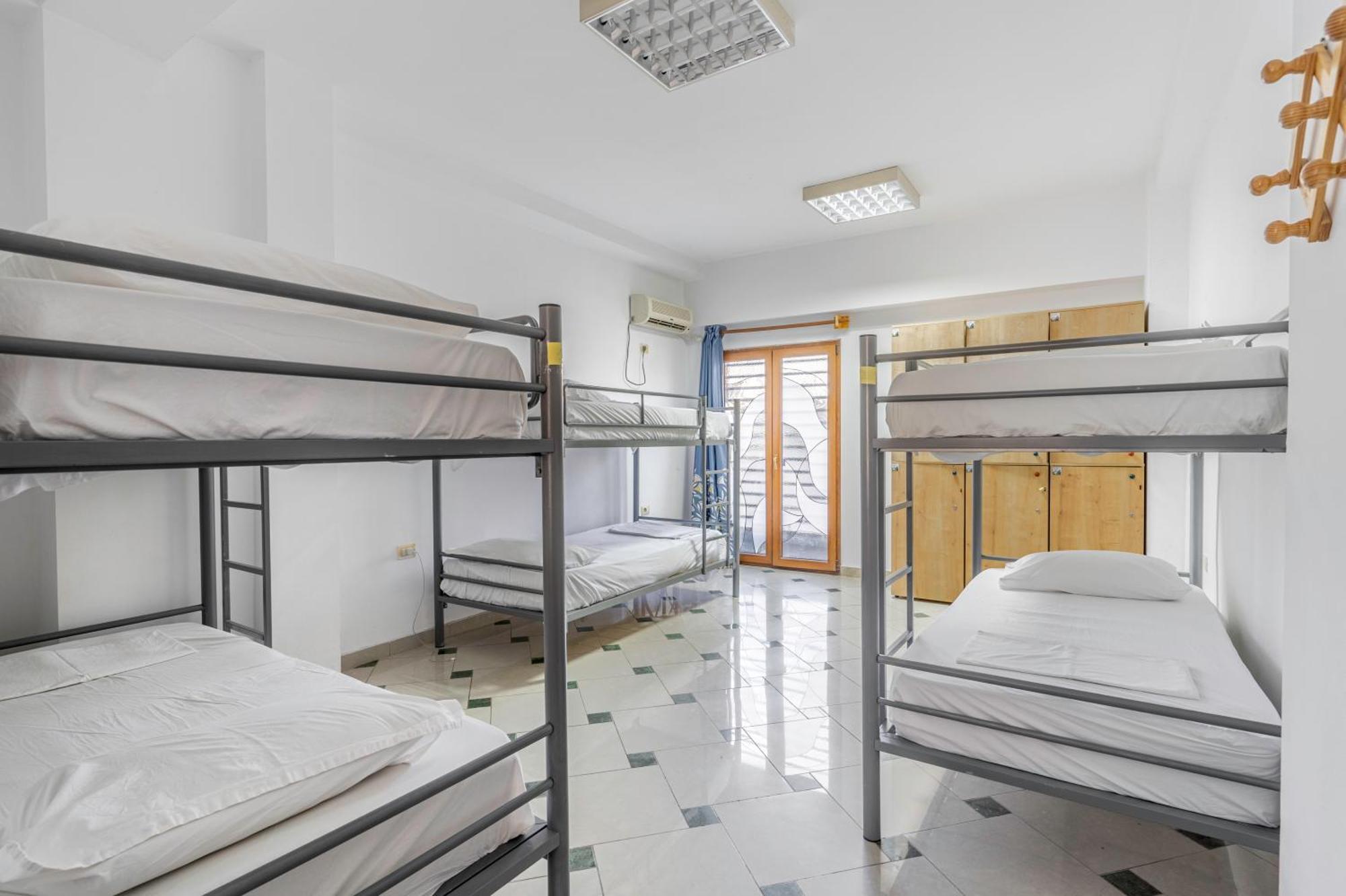 Hostel Hasta La Vista Саранде Екстериор снимка