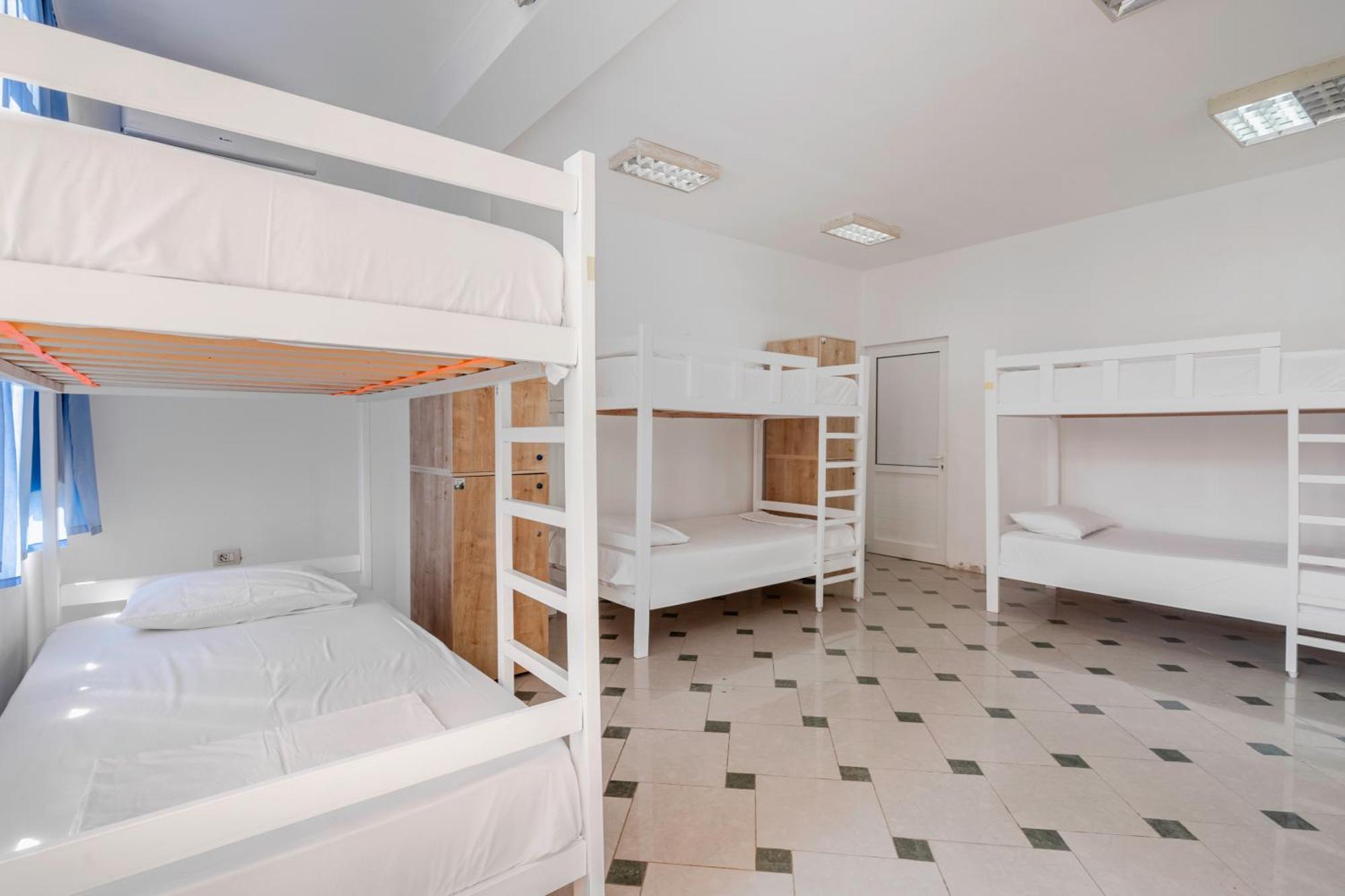 Hostel Hasta La Vista Саранде Екстериор снимка