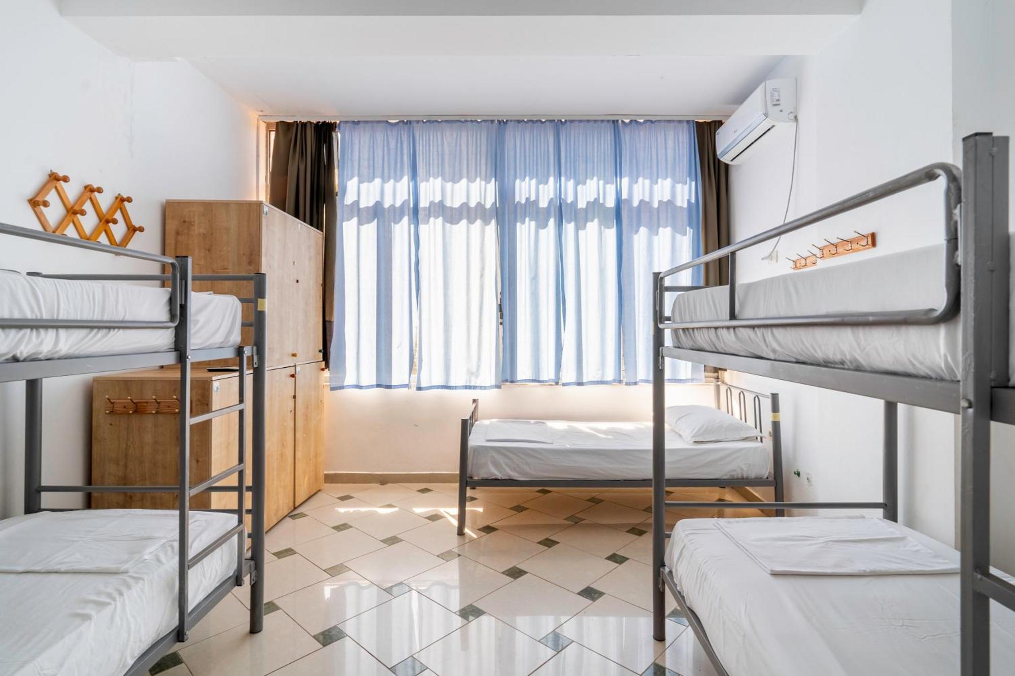 Hostel Hasta La Vista Саранде Екстериор снимка